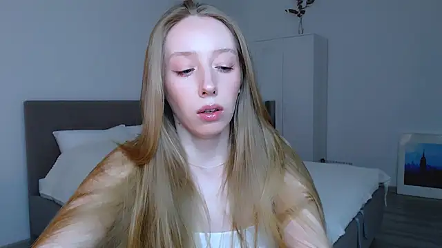 Luna insniity online show from 01/15/25, 08:05