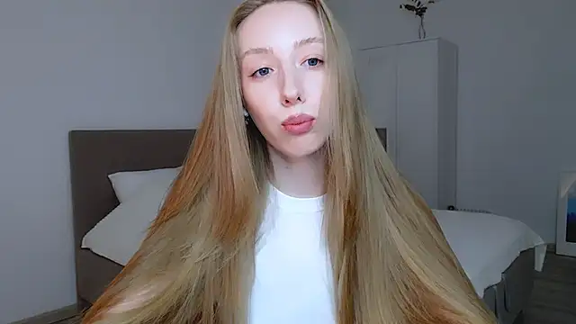 Luna insniity online show from 03/10/25, 08:34