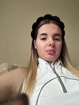 Donna Evans online show from 10/30/25, 02:24