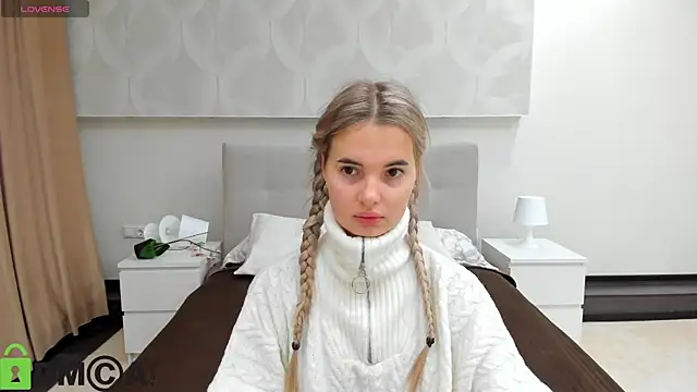 Donna Evans online show from 11/11/25, 11:49