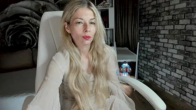 Snapshot of Eva_Melow chatting on 05/28/26, 03:09 Eva Melow online show from 05/28/26, 03:09