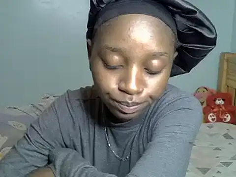 Snapshot of Enkarxx chatting on 02/14/25, 11:42 Enkarxx online show from 02/14/25, 11:42