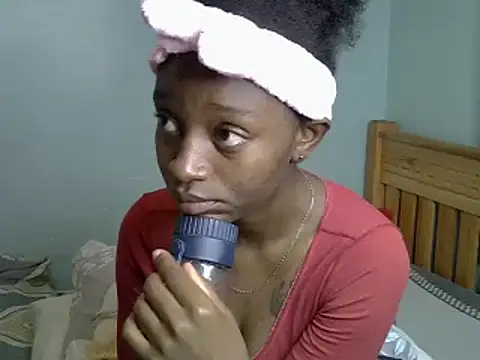 Snapshot of Enkarxx chatting on 03/21/25, 01:56 Enkarxx online show from 03/21/25, 01:56