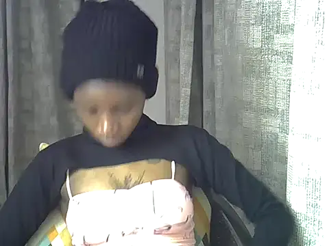 Snapshot of Enkarxx chatting on 10/08/25, 06:38 Enkarxx online show from 10/08/25, 06:38