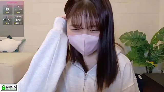 SUZU  online show from 03/23/26, 01:04