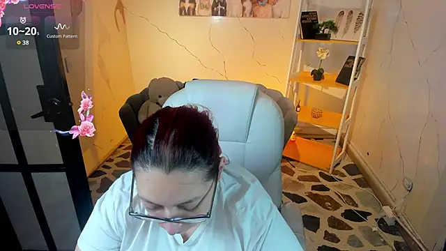 NiickyJones online show from 11/02/25, 01:24