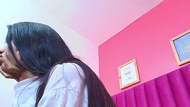 littlee emilyy  online show from 01/28/25, 08:57