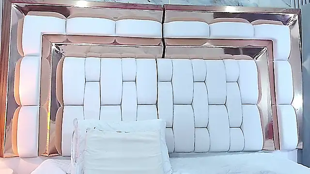 littlee emilyy  online show from 02/27/25, 09:11