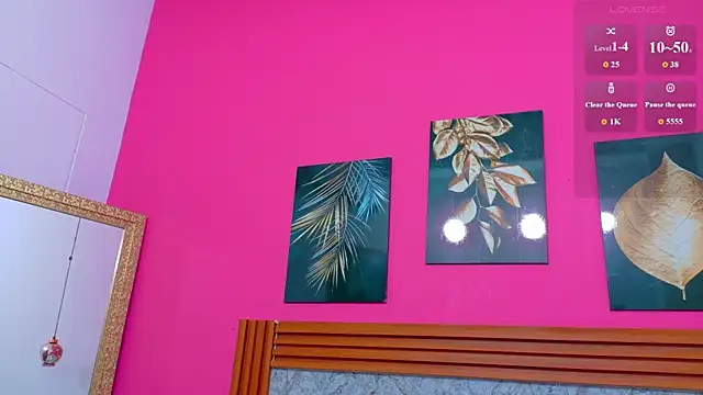 littlee emilyy  online show from 05/02/26, 12:54