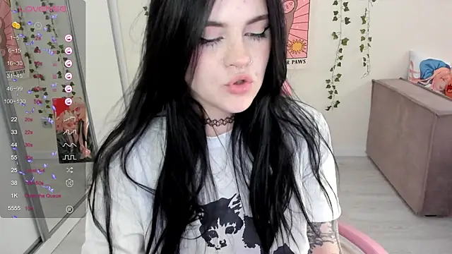 SelenaCute online show from 02/07/25, 07:40