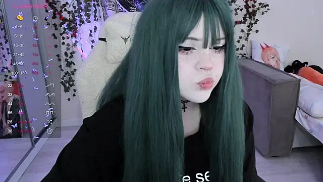 SelenaCute online show from 09/22/25, 04:58