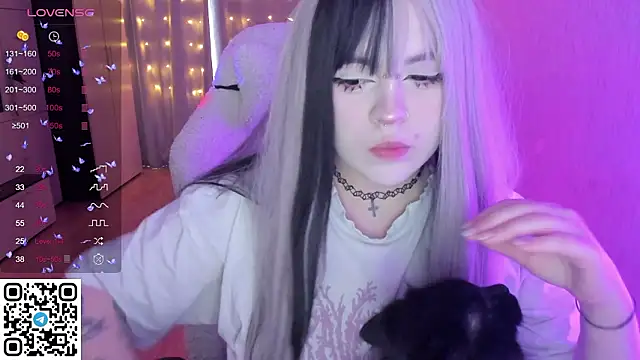 SelenaCute online show from 03/09/26, 05:55