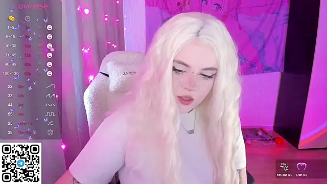 Snapshot of SelenaCute chatting on 05/01/26, 04:28 SelenaCute online show from 05/01/26, 04:28