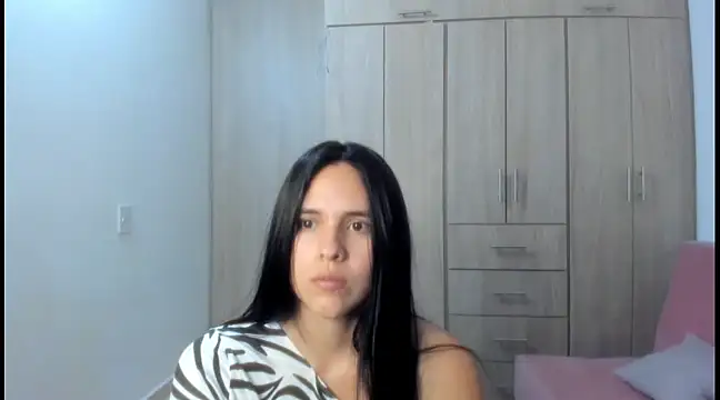 Snapshot of Hana_Zurah chatting on 02/22/25, 12:38 Hana Zurah online show from 02/22/25, 12:38