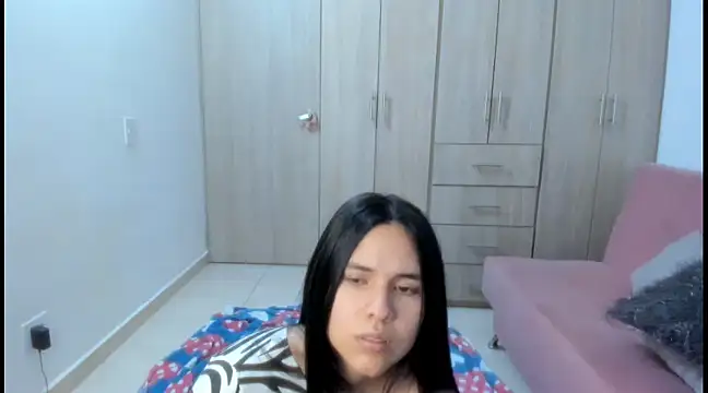 Snapshot of Hana_Zurah chatting on 03/01/25, 11:58 Hana Zurah online show from 03/01/25, 11:58