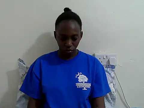 Snapshot of lizbela1 chatting on 10/16/25, 10:27 lizbela1 online show from 10/16/25, 10:27