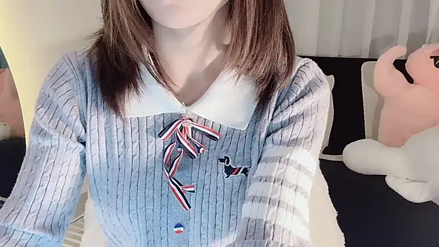 lvy-w online show from 02/12/25, 04:00