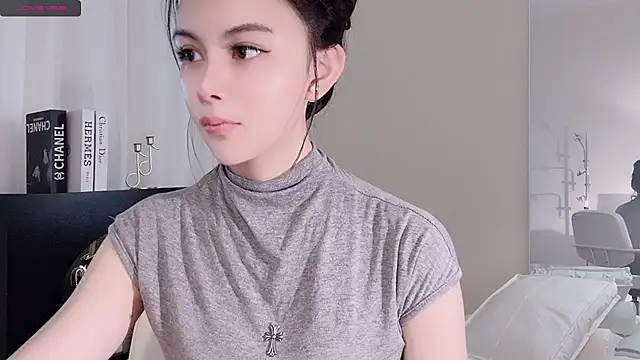 lvy-w online show from 09/11/25, 08:03