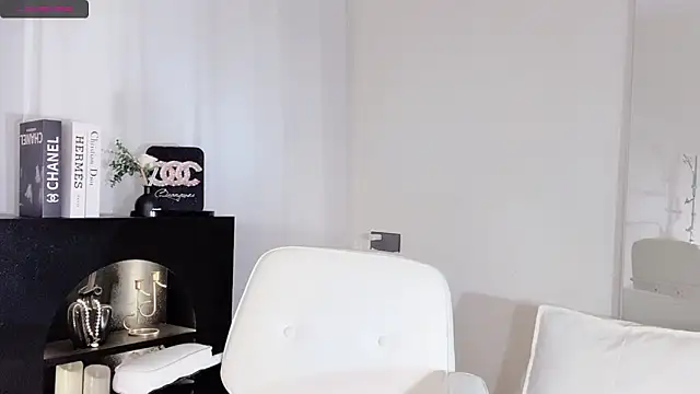 lvy-w online show from 11/10/25, 12:04