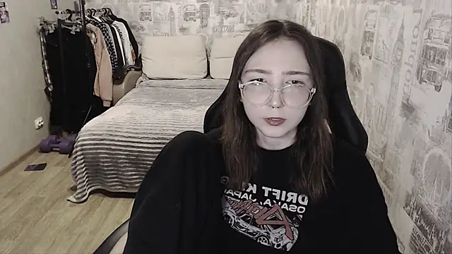 AmeliaKamishiro online show from 12/21/24, 12:59