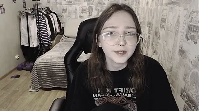 AmeliaKamishiro online show from 12/22/24, 02:27