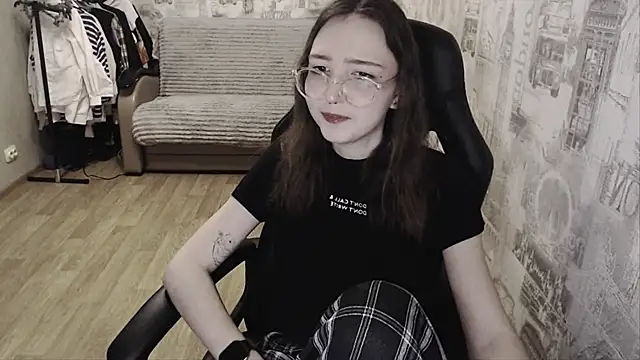 AmeliaKamishiro online show from 01/04/25, 02:56