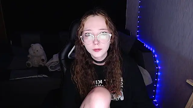 AmeliaKamishiro online show from 10/09/25, 07:39