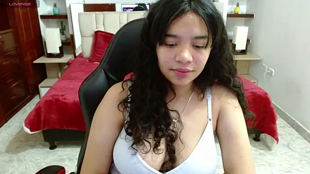 laureentt  online show from 03/21/25, 03:12