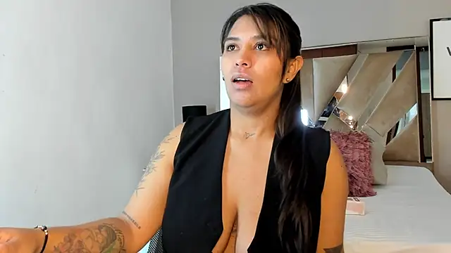 sharlott18 online show from 12/09/24, 01:45