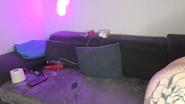 Furby13 online show from 01/05/25, 09:47