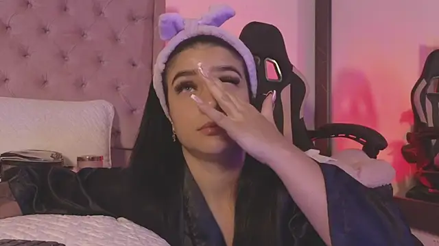  Linoshka 1 online show from 04/17/26, 08:23