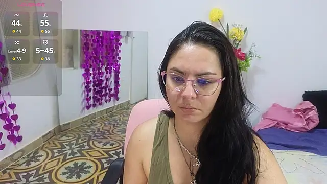 Snapshot of lovely_trix chatting on 09/16/25, 02:51 lovely trix online show from 09/16/25, 02:51