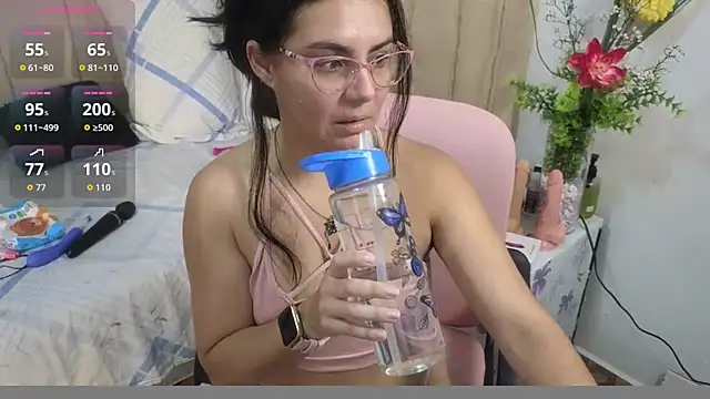 lovely trix online show from 04/14/26, 03:51