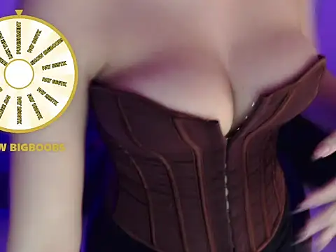 miakhalifa latin online show from 01/13/26, 03:45