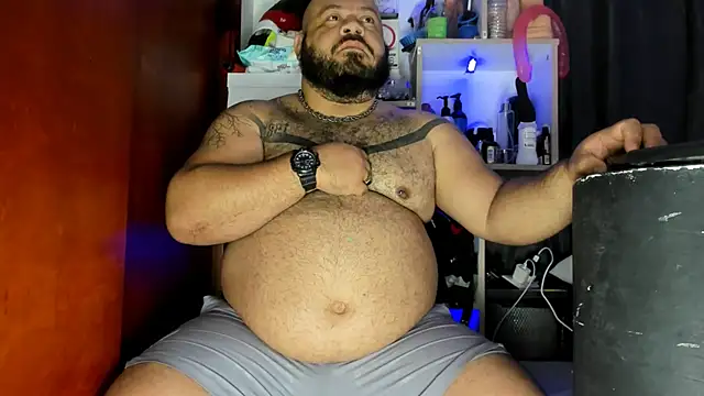 Snapshot of Latino_bigcock chatting on 12/07/24, 03:04 Latino bigcock online show from 12/07/24, 03:04