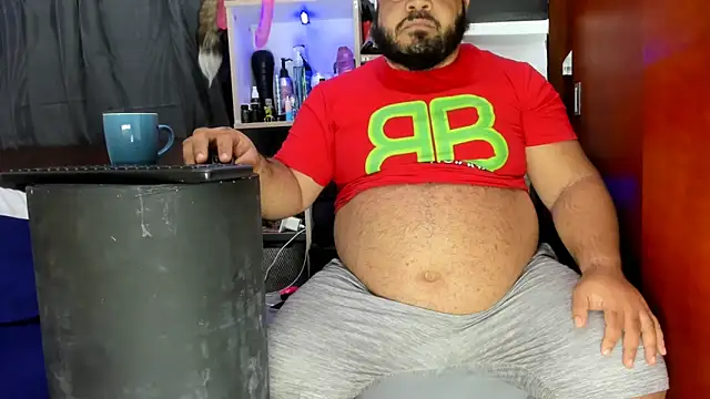 Snapshot of Latino_bigcock chatting on 01/10/25, 12:49 Latino bigcock online show from 01/10/25, 12:49