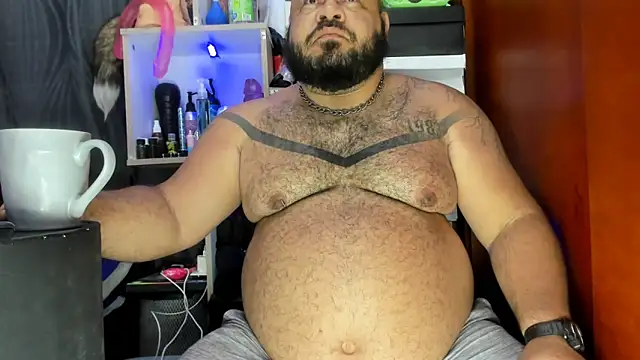 Snapshot of Latino_bigcock chatting on 01/10/25, 05:02 Latino bigcock online show from 01/10/25, 05:02