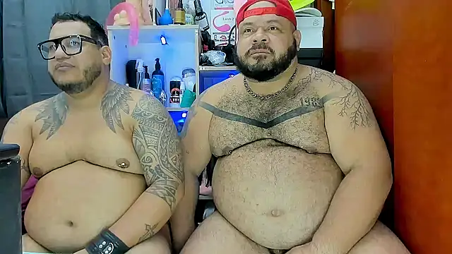 Snapshot of Latino_bigcock chatting on 02/25/25, 01:52 Latino bigcock online show from 02/25/25, 01:52