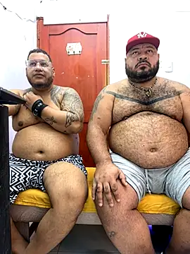 Snapshot of Latino_bigcock chatting on 09/27/25, 01:43 Latino bigcock online show from 09/27/25, 01:43