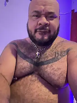 Snapshot of Latino_bigcock chatting on 10/09/25, 01:03 Latino bigcock online show from 10/09/25, 01:03
