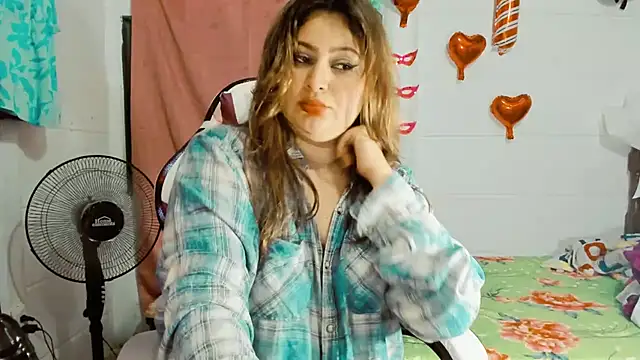 SofiaOlivares online show from 02/09/25, 04:04