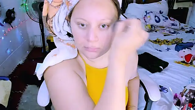 SofiaOlivares online show from 09/13/25, 11:15