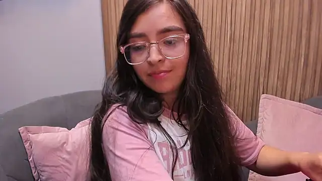 Eva Macalliter online show from 01/08/25, 11:54