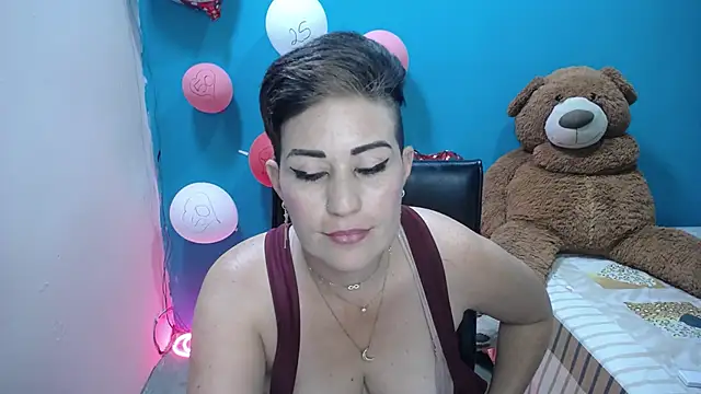 Sunny rayz  online show from 02/16/25, 03:38