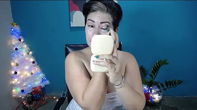 Sunny rayz  online show from 12/18/25, 10:10