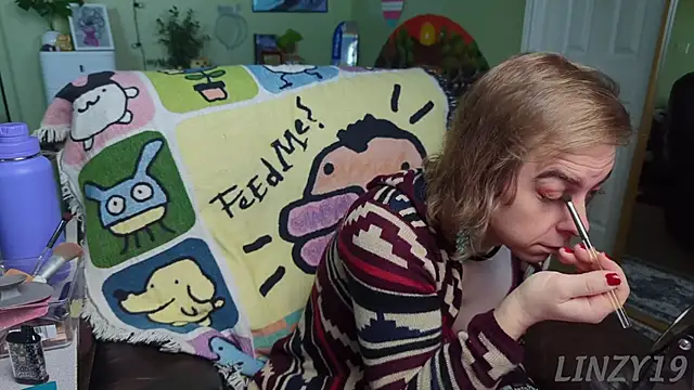 Snapshot of Linzy_19 chatting on 02/02/25, 02:56 Linzy 19 online show from 02/02/25, 02:56