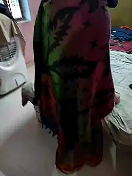 COUPLLE VILLAGE online show from 01/13/25, 10:47