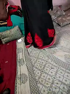 COUPLLE VILLAGE online show from 01/18/25, 03:20