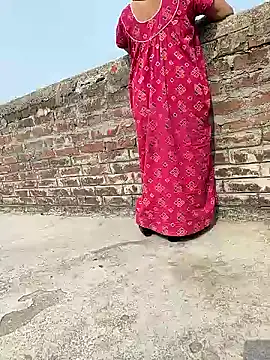 COUPLLE VILLAGE online show from 01/28/25, 06:49