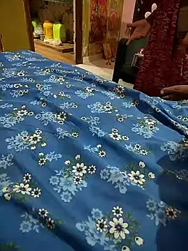 COUPLLE VILLAGE online show from 01/30/25, 10:50